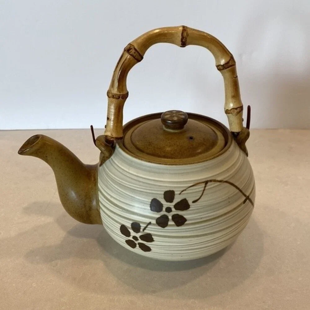 Traditional Ceremonial 9 Pc Tea Set by Yeoju Icheon.